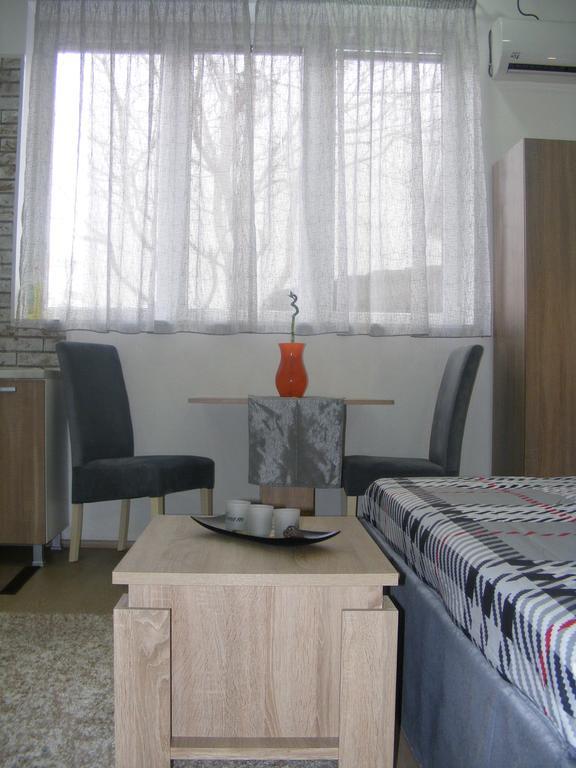 Valor Central Apartments Скопье Экстерьер фото
