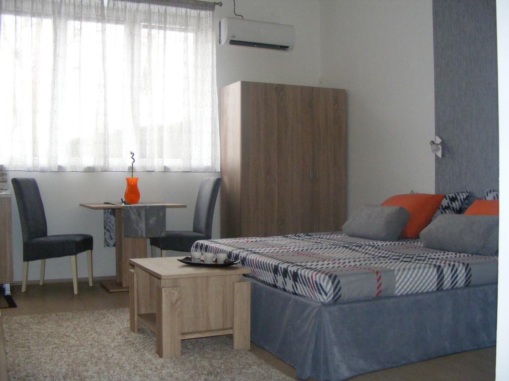 Valor Central Apartments Скопье Экстерьер фото
