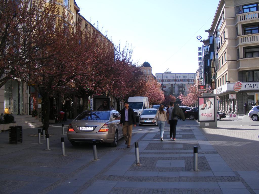 Valor Central Apartments Скопье Экстерьер фото
